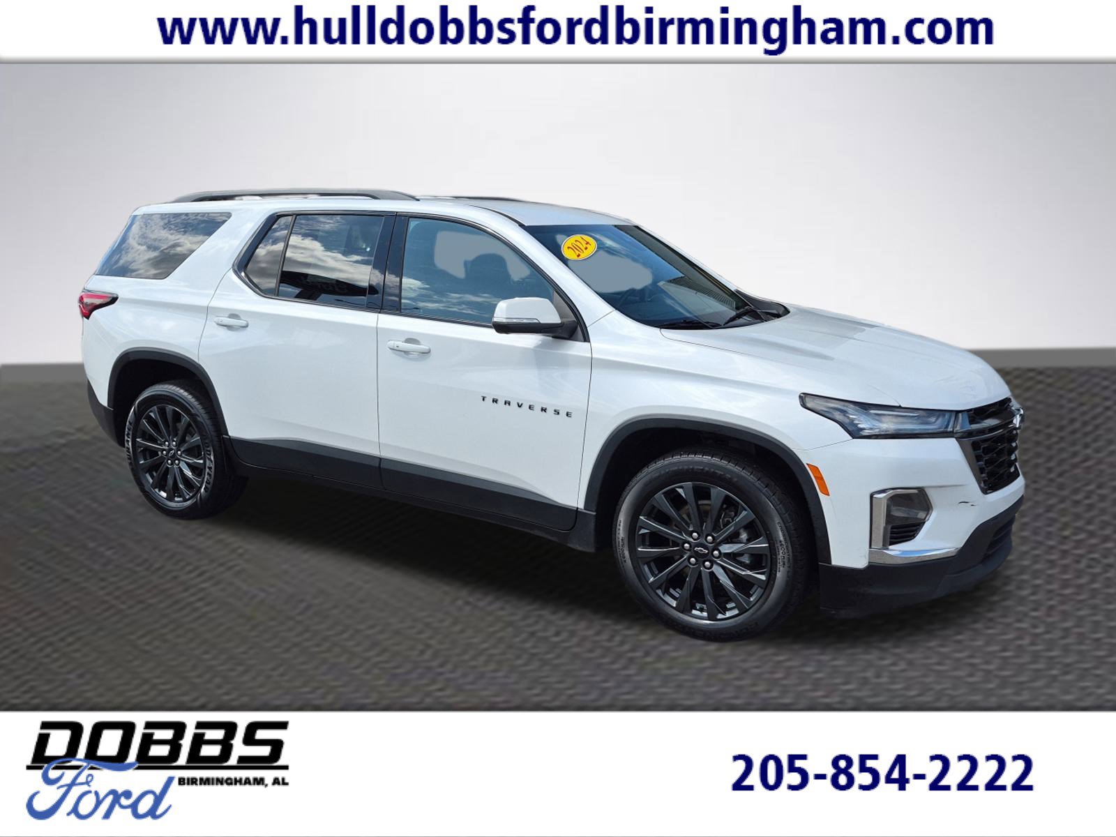 Used 2023 Chevrolet Traverse RS image 1
