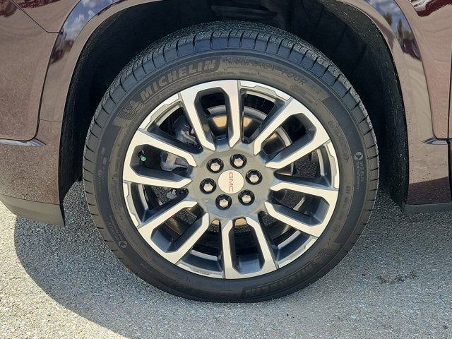 Used 2021 GMC Acadia Denali w/ Denali Technology Package image 8