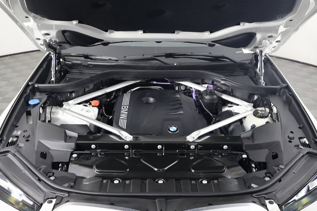 Used 2026 BMW X5 sDrive40i w/ Climate Comfort Package image 15