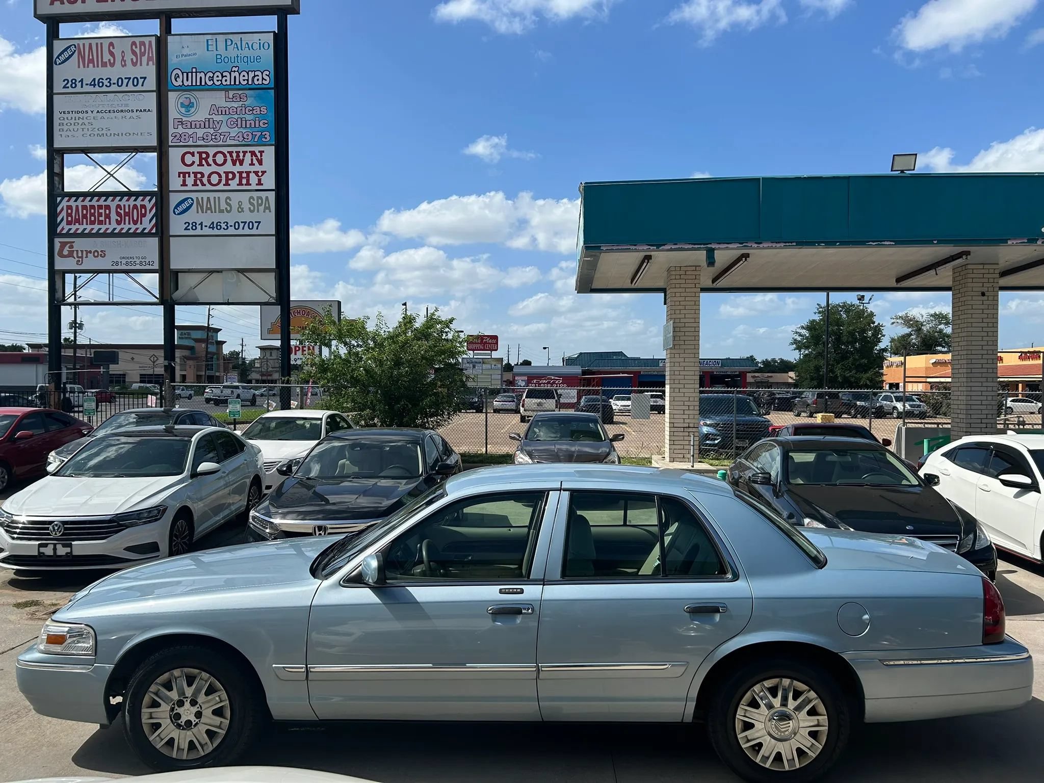 Used 2006 Mercury Grand Marquis GS RWD image 2