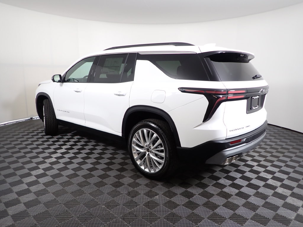 New 2027 Chevrolet Traverse LT w/ Driver Confidence Package AWD/4WD image 12
