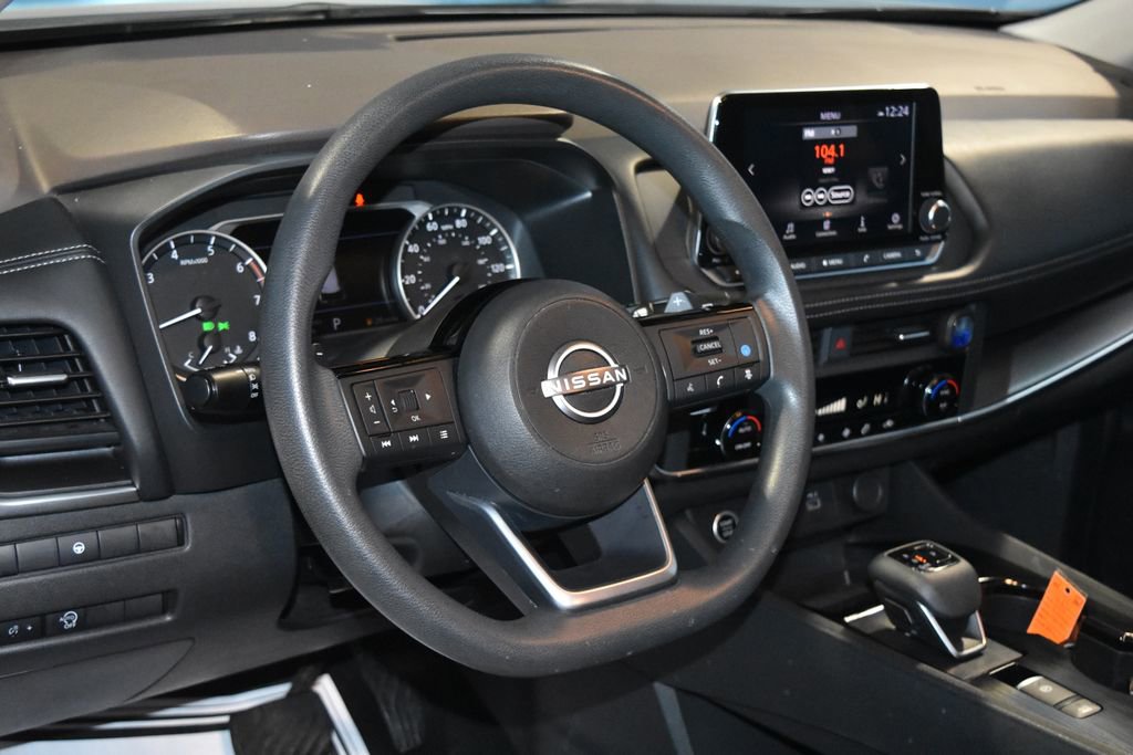 Certified 2023 Nissan Rogue SV image 2