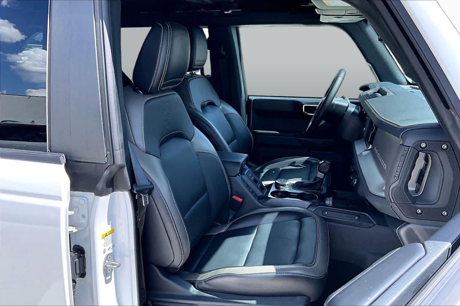 Used 2025 Ford Bronco Outer Banks AWD/4WD image 8
