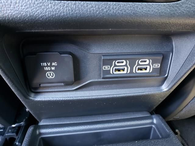 New 2024 Jeep Grand Cherokee L Limited w/ Black Appearance Package image 15