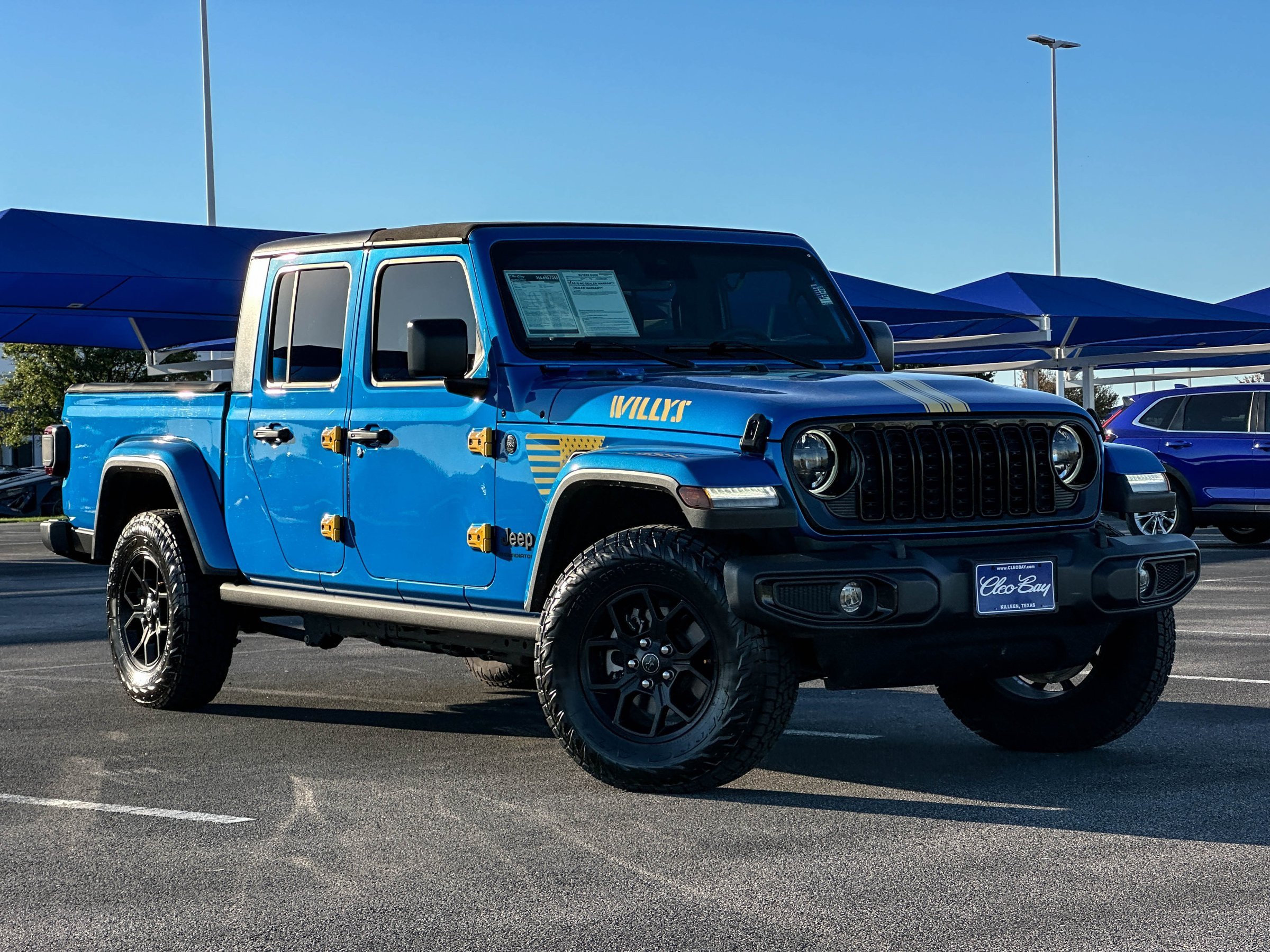 Used 2024 Jeep Gladiator Sport AWD/4WD image 2