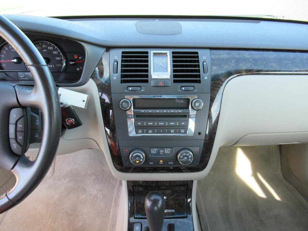 Used 2009 Cadillac DTS FWD image 19