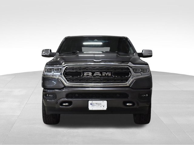 Used 2022 RAM 1500 Limited w/ Body-Colour Bumper Group AWD/4WD image 3