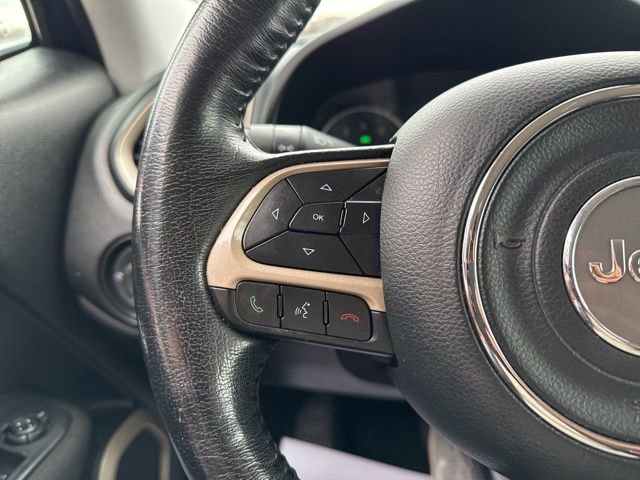 Used 2017 Jeep Renegade Latitude w/ Cold Weather Group image 27