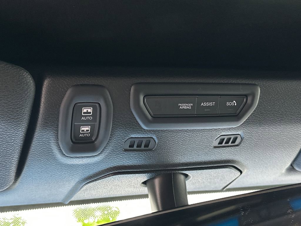 Used 2022 Jeep Wrangler Unlimited Sahara AWD/4WD image 31