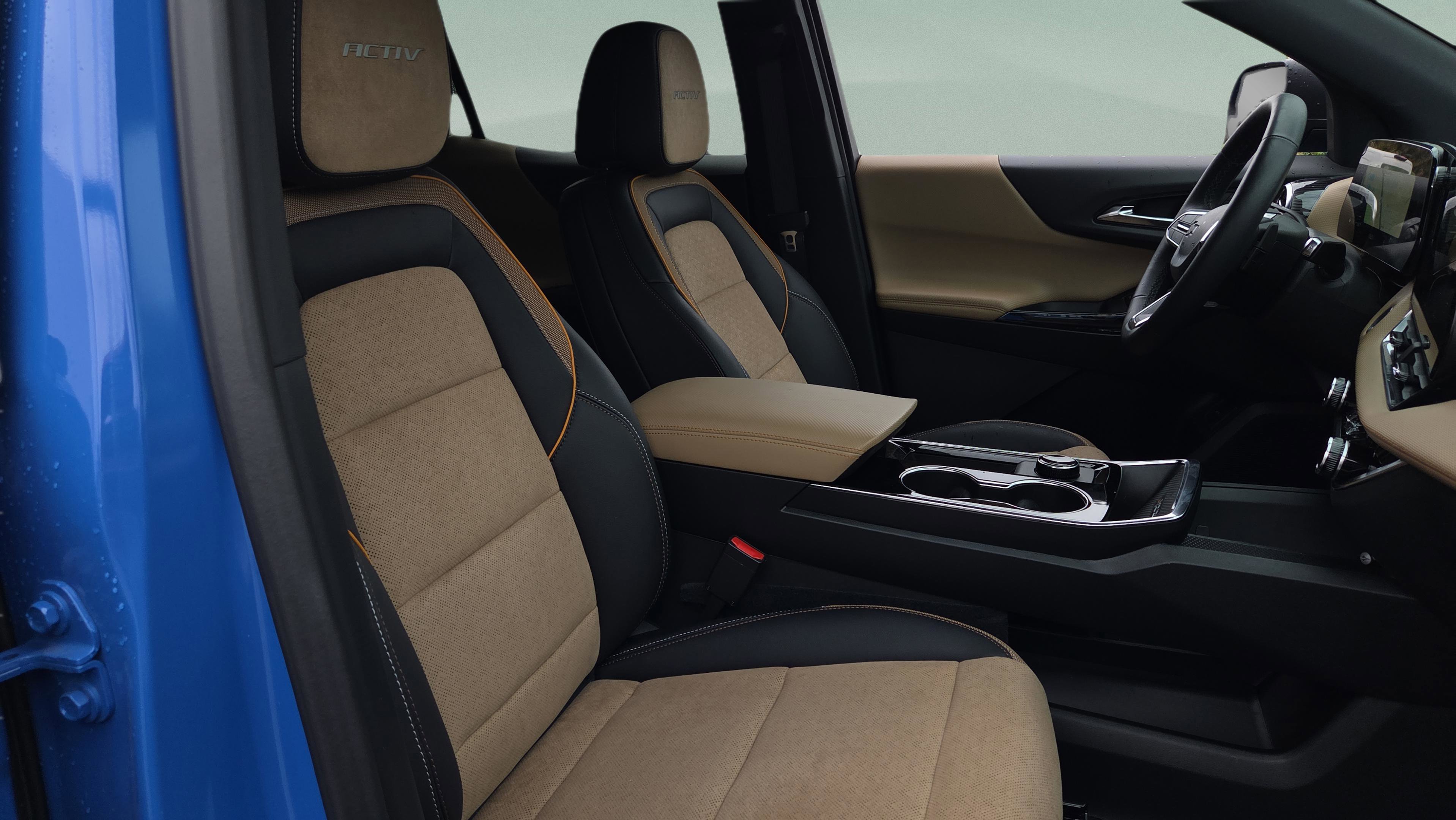 Certified 2025 Chevrolet Equinox ACTIV w/ Safety and Technology Package AWD/4WD image 15