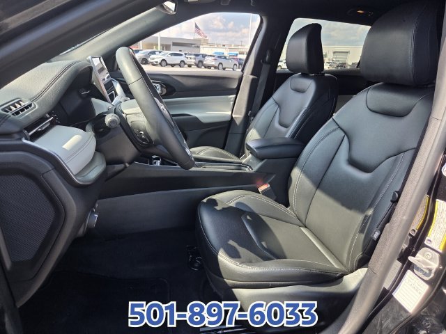 Used 2025 Jeep Compass Limited AWD/4WD image 9