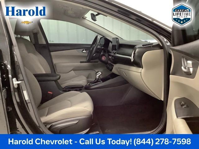 Used 2020 Kia Forte LXS FWD image 11