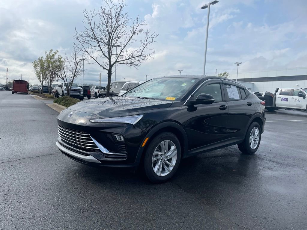 Used 2025 Buick Envista Preferred w/ Convenience I Package image 3