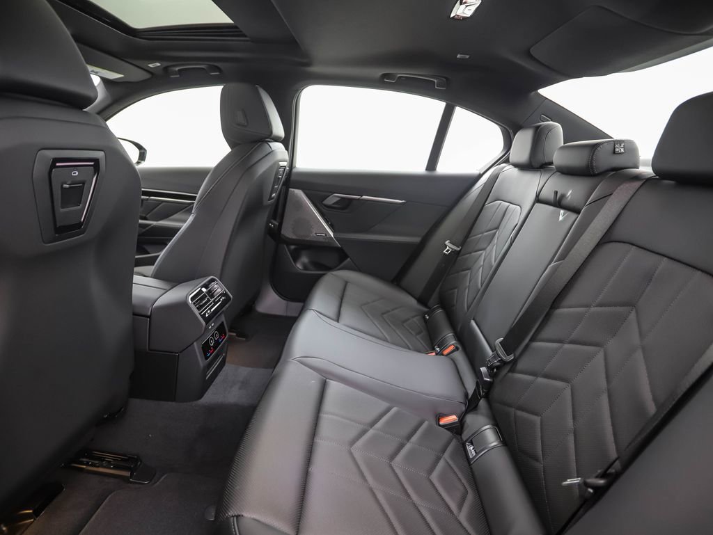 New 2026 BMW 530i xDrive w/ M Sport Package image 23