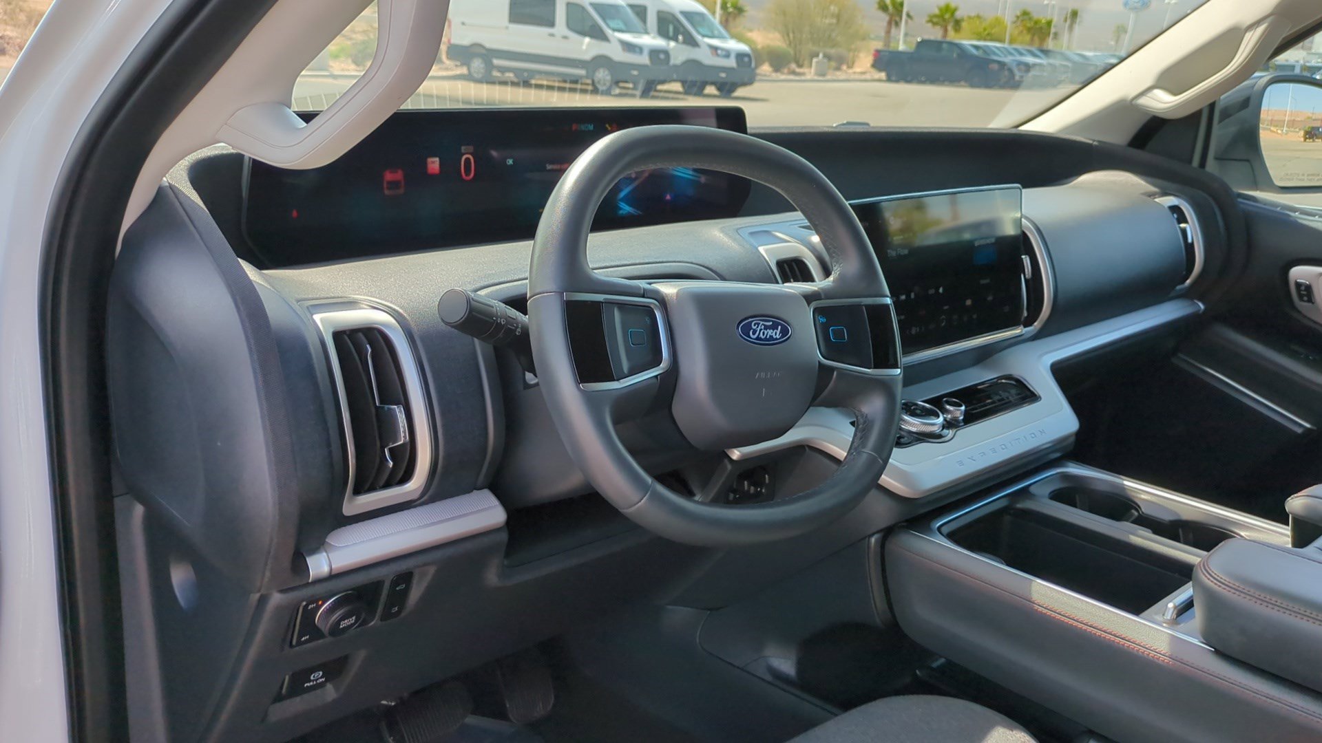 Used 2025 Ford Expedition Active image 14