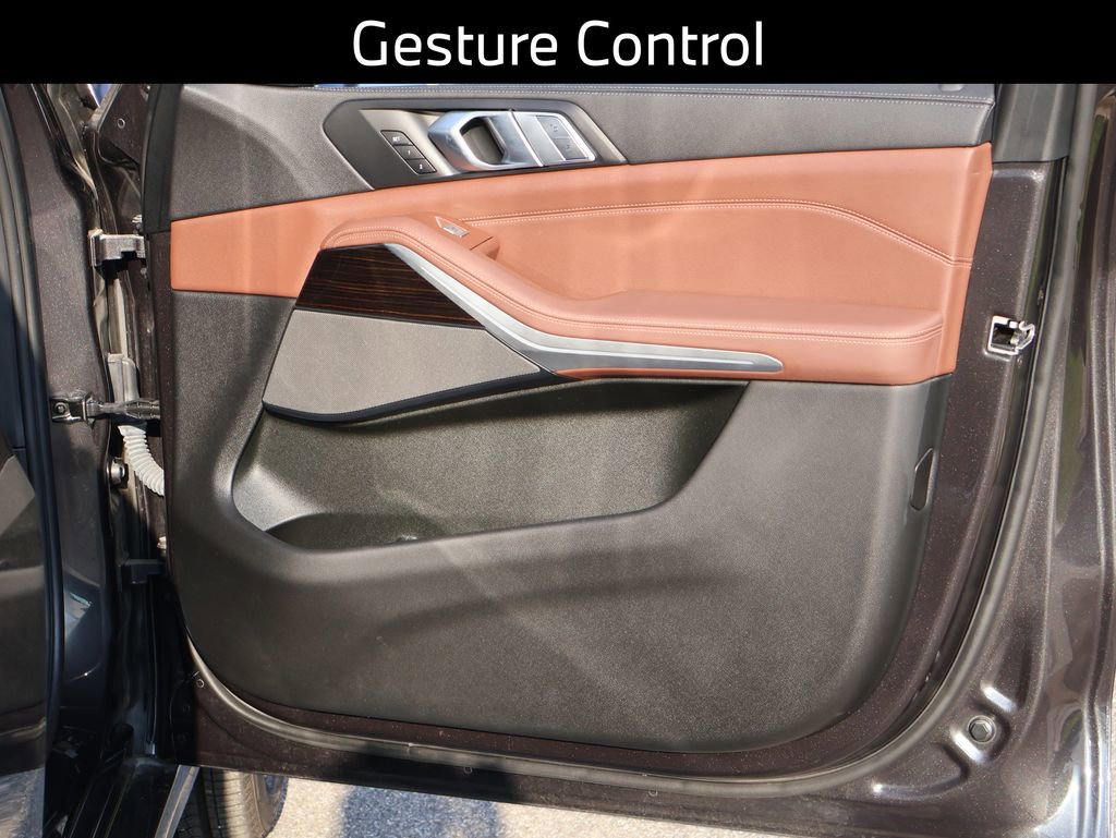 Used 2021 BMW X7 xDrive40i w/ Premium Package image 14