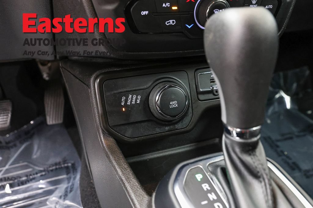 Used 2021 Jeep Renegade Latitude AWD/4WD image 20