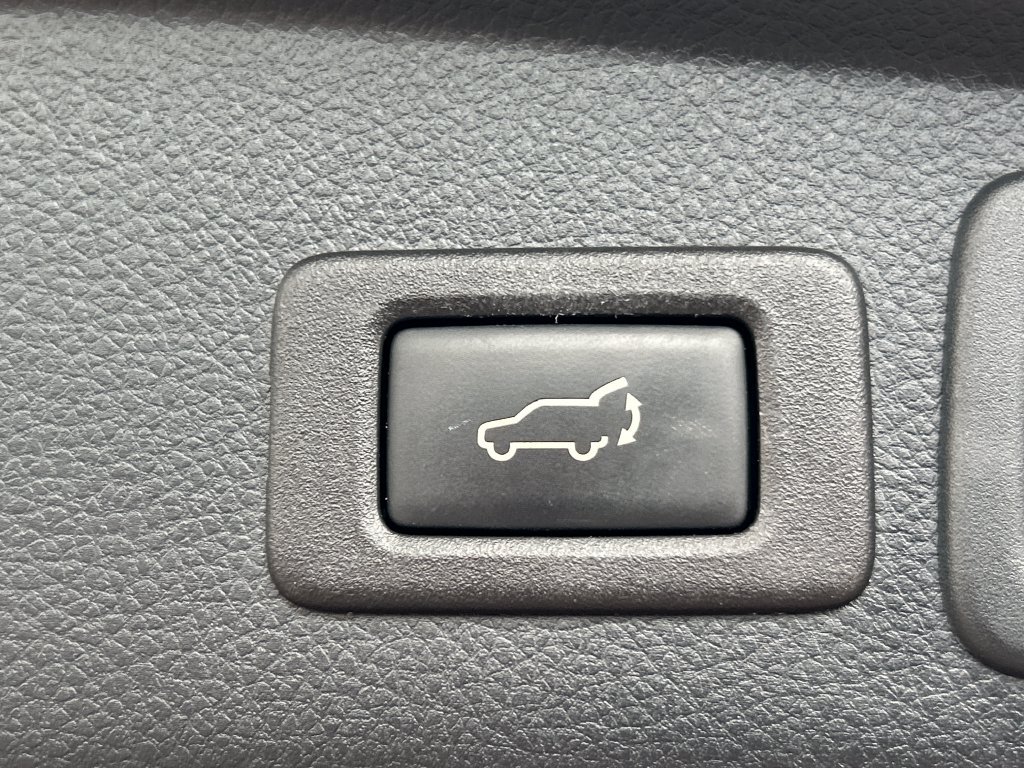Used 2016 Subaru Forester 2.5i Limited w/ Protection Package #2 AWD/4WD image 30