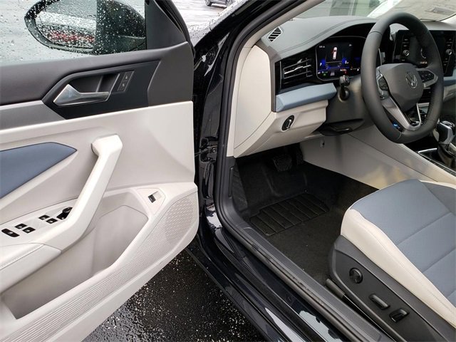 New 2026 Volkswagen Jetta SE image 6