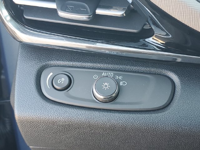 Used 2025 Buick Envista Avenir FWD image 19