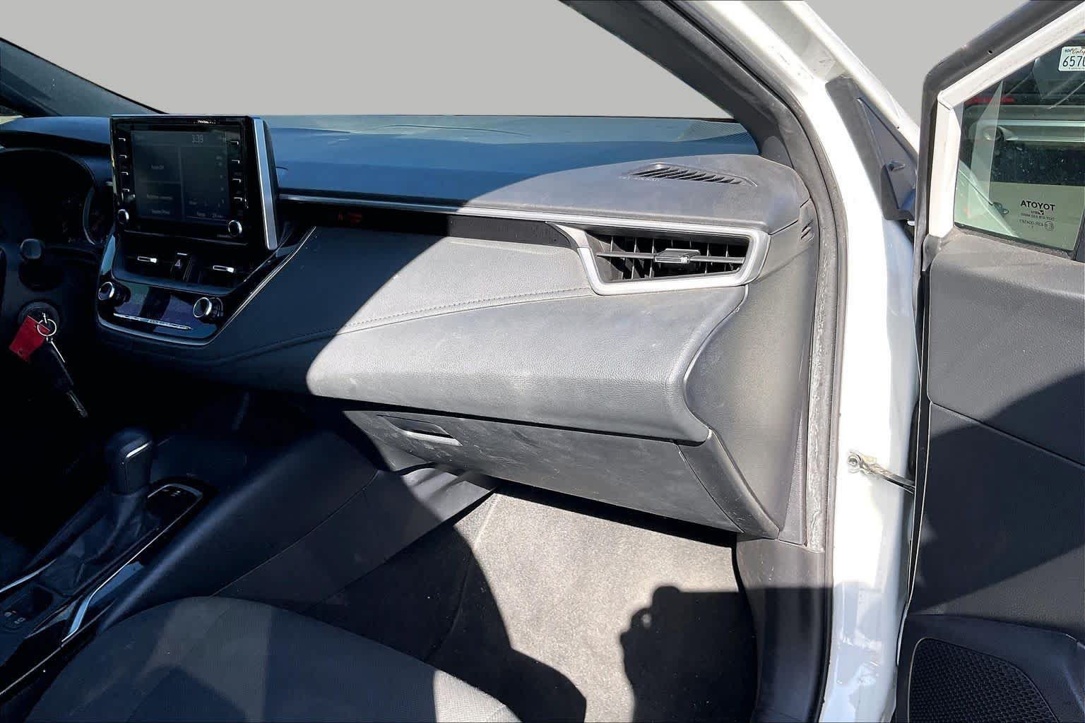 Used 2021 Toyota Corolla SE w/ Carpet Mat Package (TMS) FWD image 18