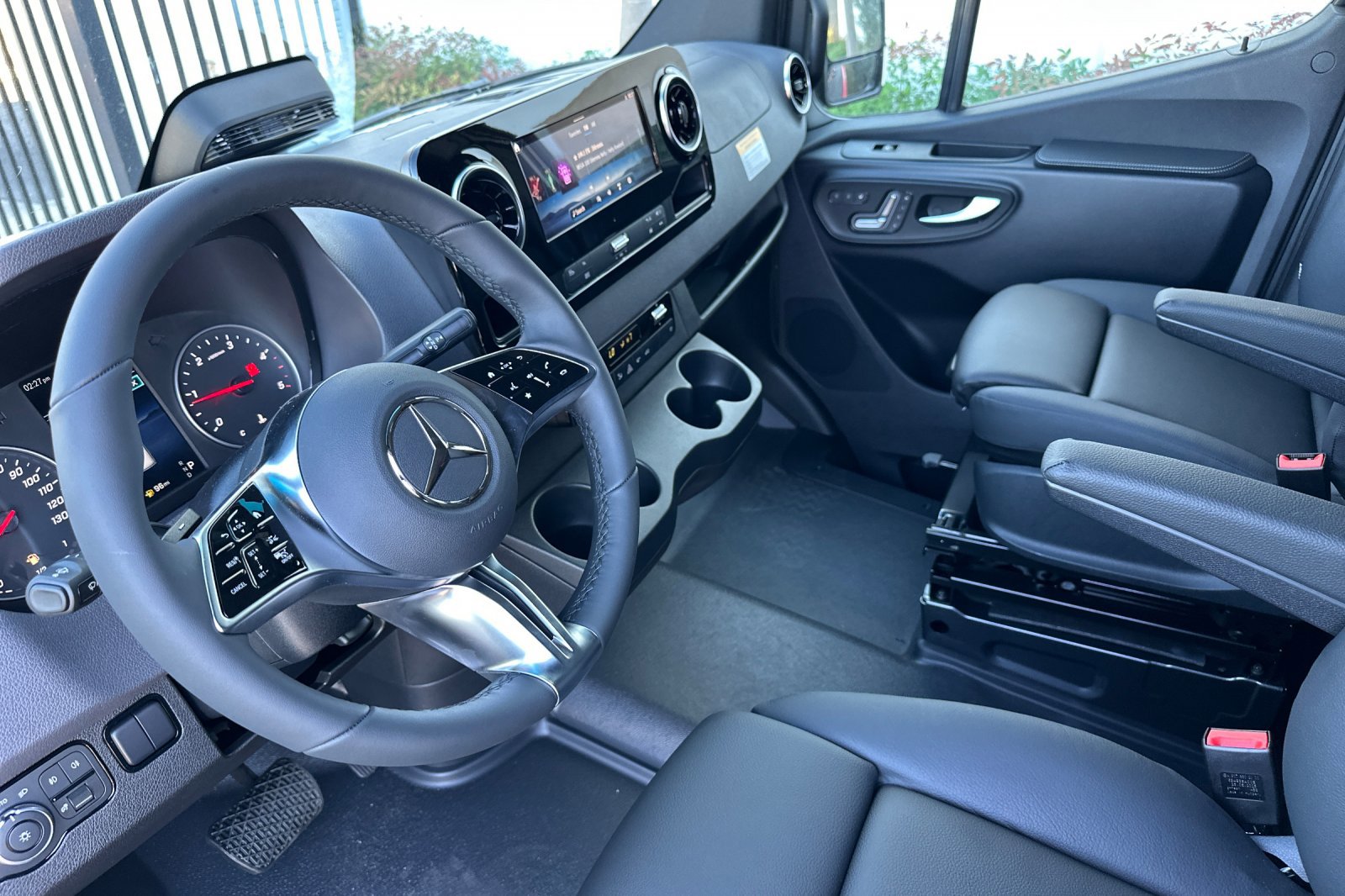 New 2025 Mercedes-Benz Sprinter 2500 image 10