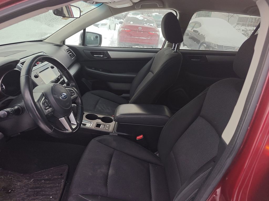 Used 2017 Subaru Outback 2.5i Premium image 6