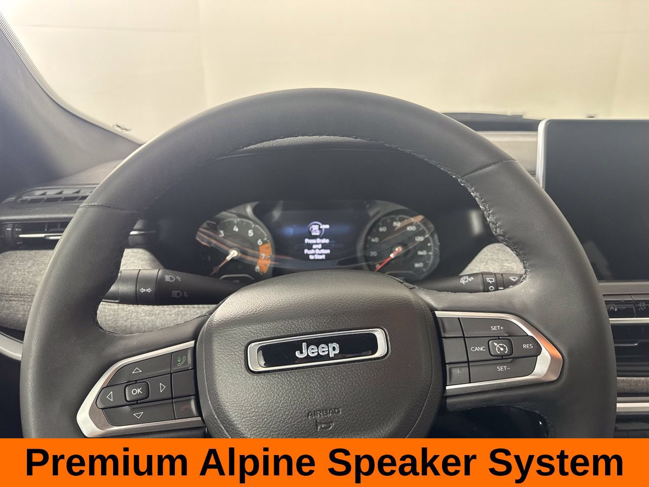 Used 2023 Jeep Compass Latitude w/ Sun and Sound Group AWD/4WD image 16