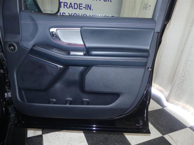 Used 2026 Ford Expedition Max Platinum AWD/4WD image 31