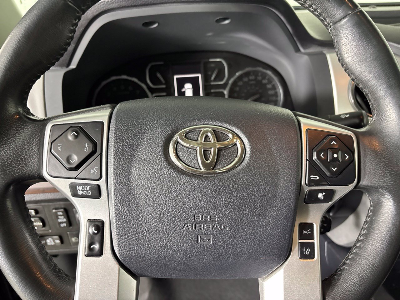 Used 2018 Toyota Tundra Limited AWD/4WD image 11