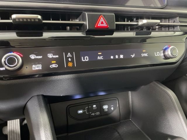 New 2026 Kia Sportage EX w/ EX Panorama Roof Package image 32