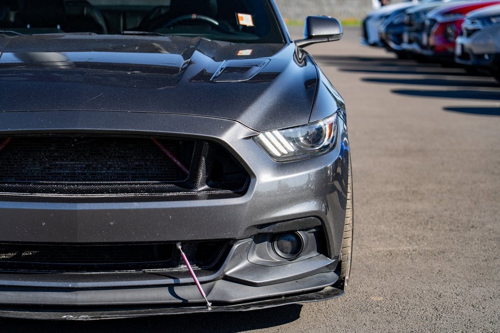 Used 2017 Ford Mustang GT Premium w/ GT Performance Package image 6