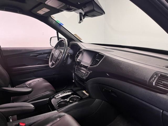 Used 2021 Honda Ridgeline Black Edition image 11