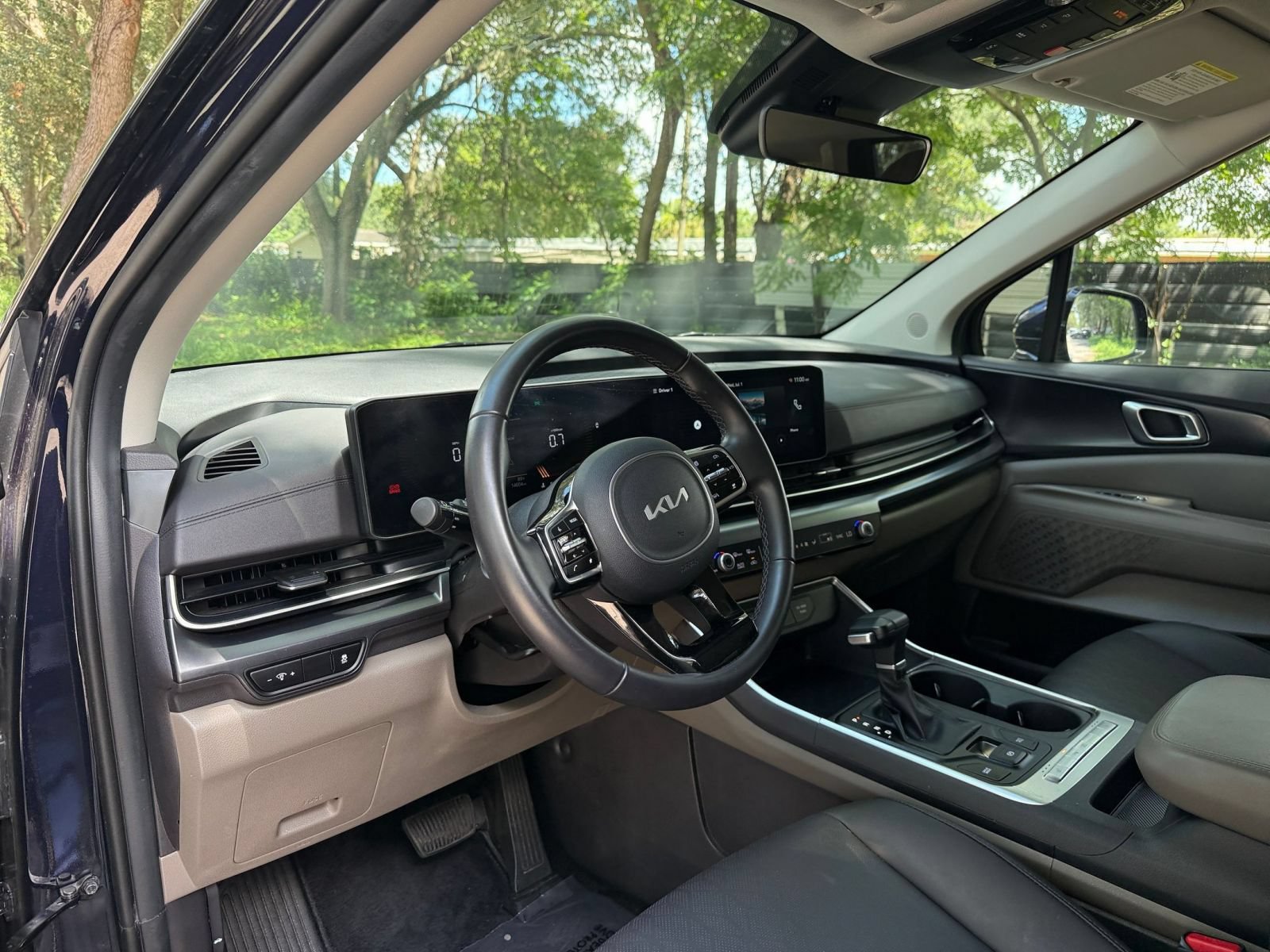 Used 2026 Kia Carnival FWD image 35