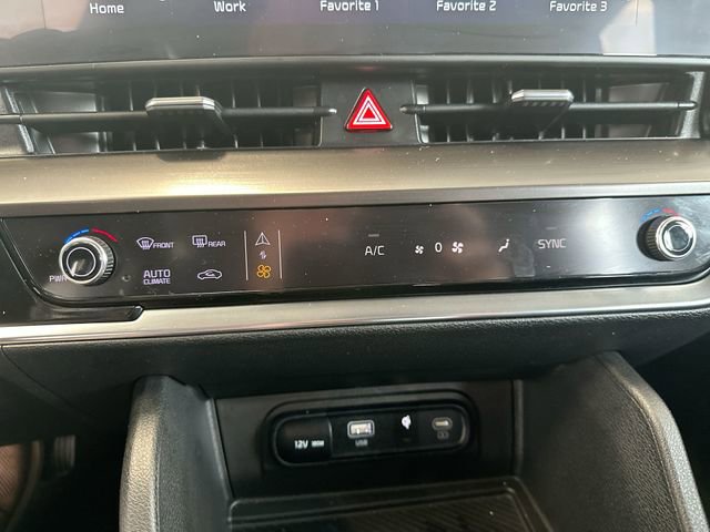 Certified 2023 Kia Sportage EX image 18