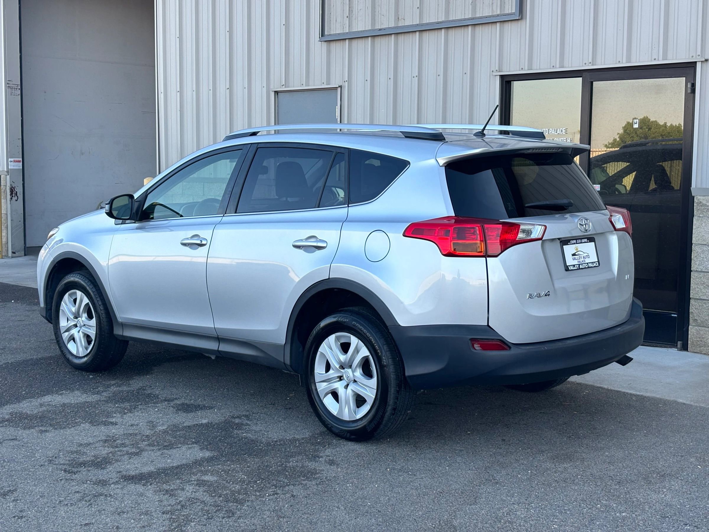 Used 2013 Toyota RAV4 LE image 5