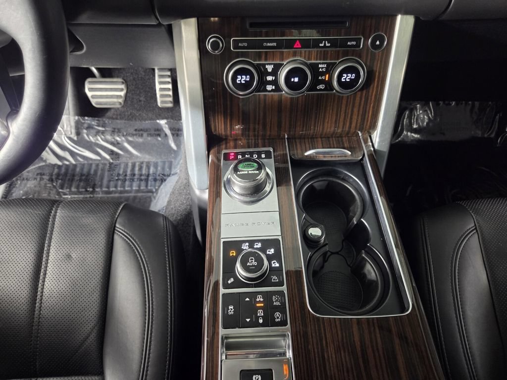 Used 2015 Land Rover Range Rover Supercharged AWD/4WD image 12