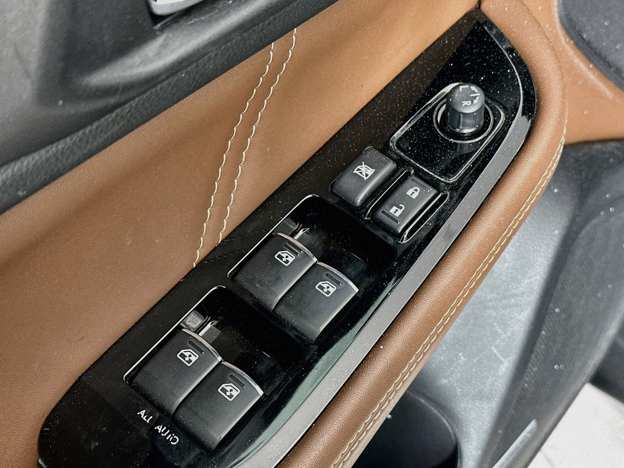 Used 2019 Subaru Outback 2.5i Touring w/ Popular Package #3A AWD/4WD image 18