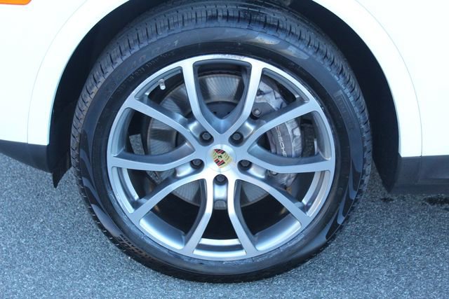 Certified 2022 Porsche Cayenne image 15