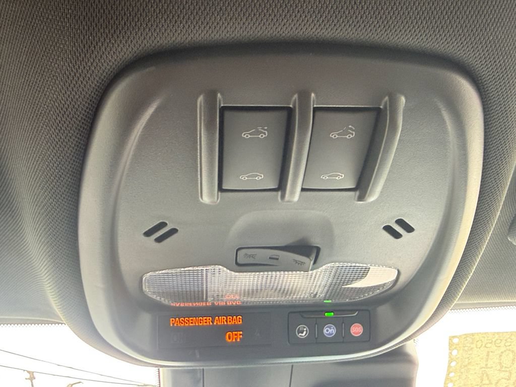 New 2026 Chevrolet Trax RS w/ Sunroof Package FWD image 18
