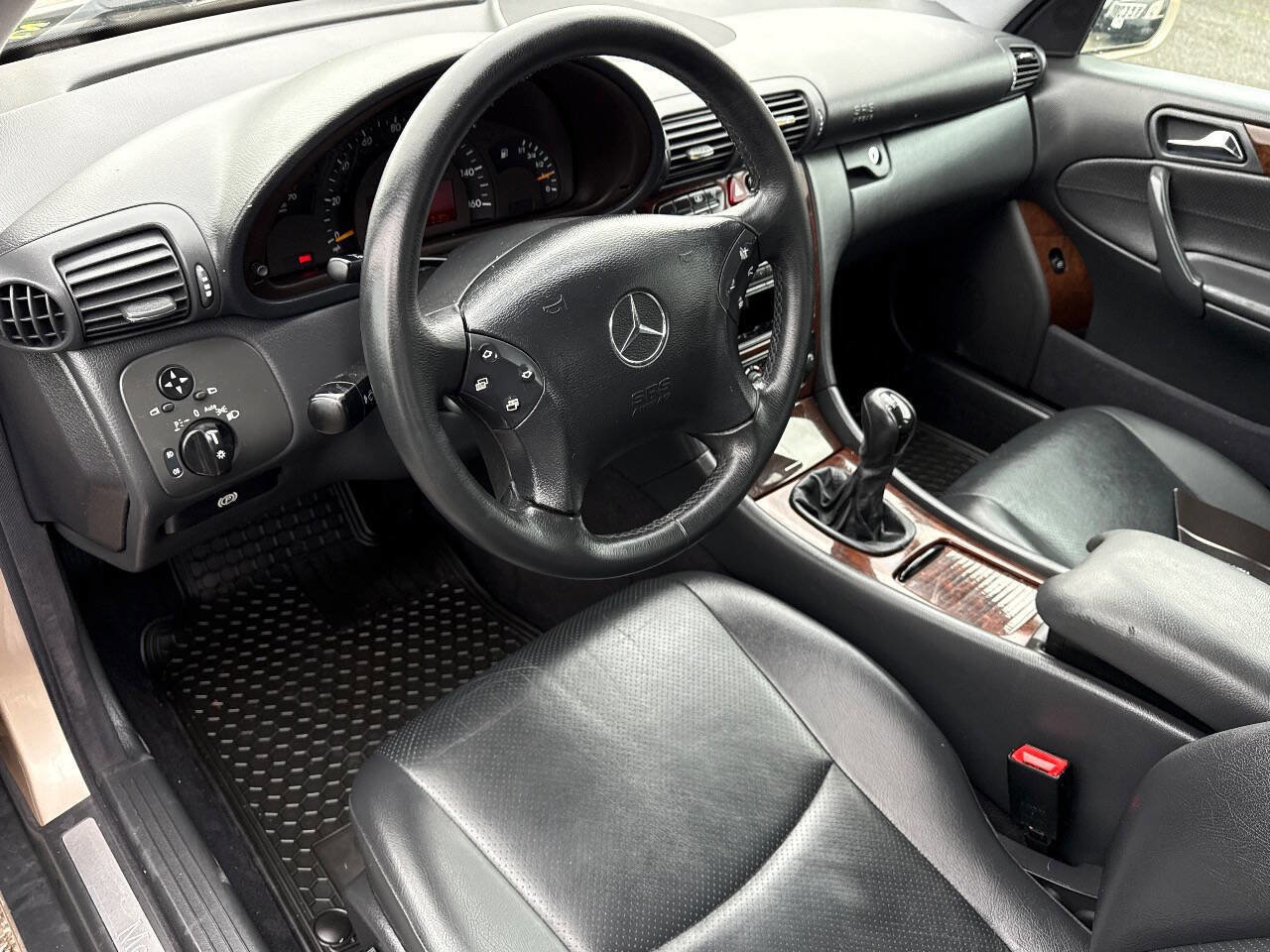 Used 2002 Mercedes-Benz C 240 Sedan image 13