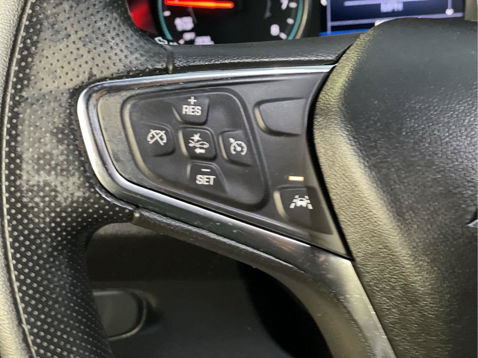 Used 2020 Chevrolet Equinox LT w/ LPO, Floor Liner Package AWD/4WD image 29
