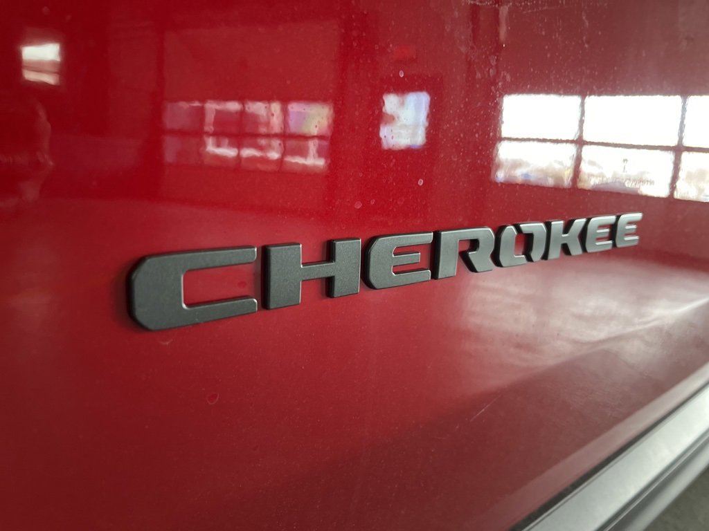 New 2026 Jeep Cherokee Laredo image 15