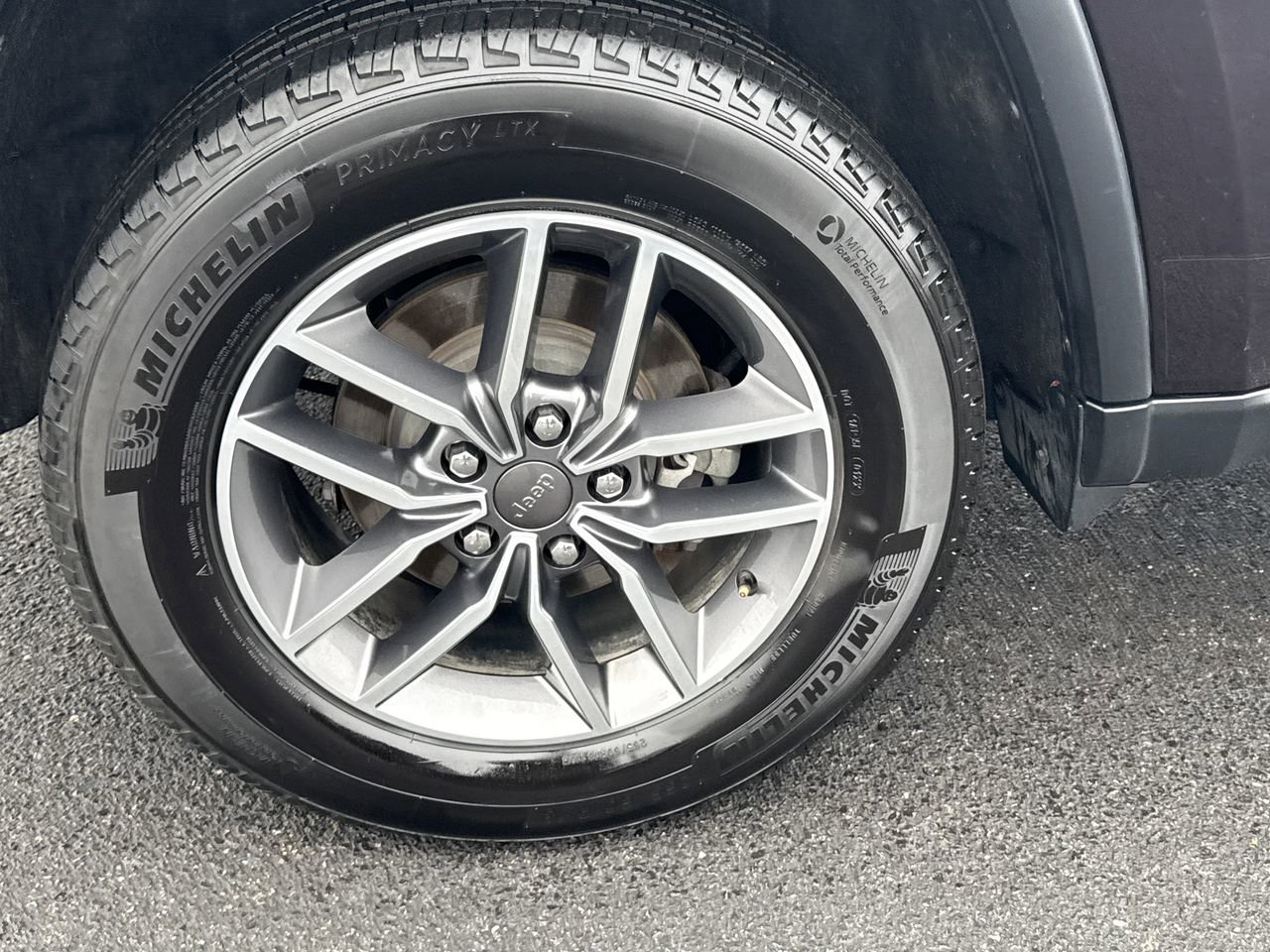 Used 2020 Jeep Grand Cherokee Limited image 10