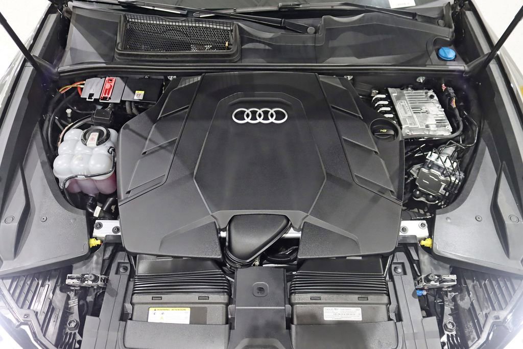 Used 2025 Audi Q8 Prestige AWD/4WD image 46