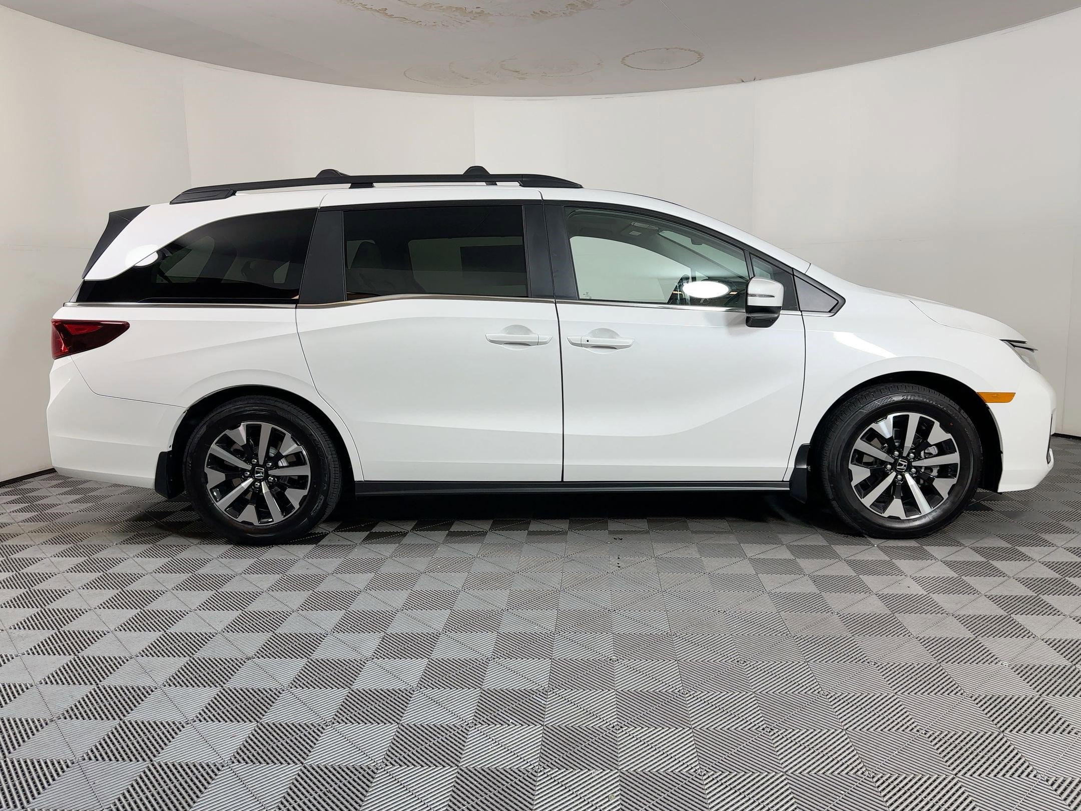 New 2026 Honda Odyssey EX-L image 7