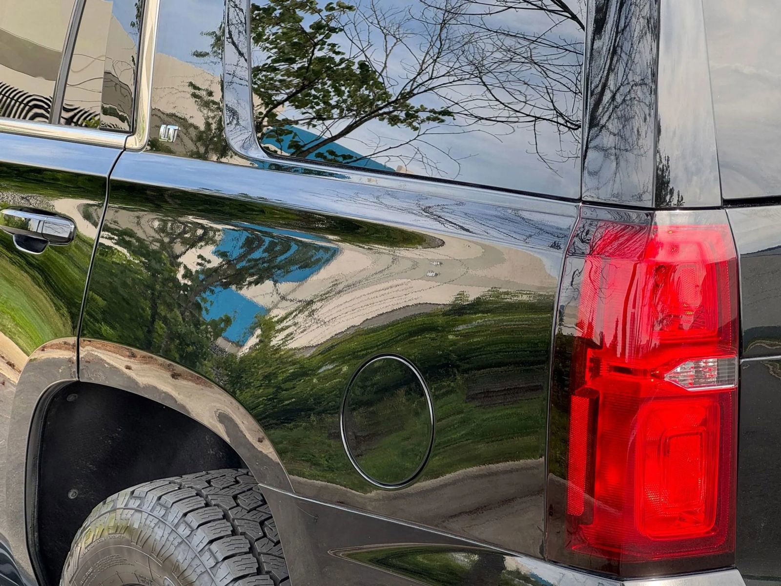 Used 2019 Chevrolet Tahoe LT image 12