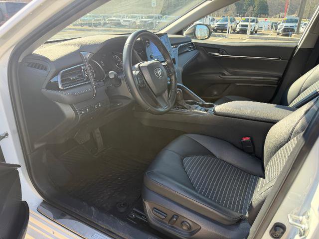 Used 2023 Toyota Camry SE image 7