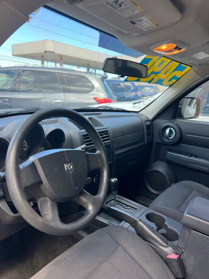 Used 2011 Dodge Nitro Heat w/ Popular Equipment Group RWD image 7