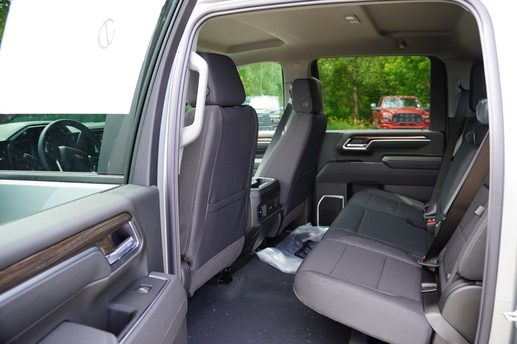 New 2026 Chevrolet Silverado 2500 LT w/ True North Edition AWD/4WD image 11